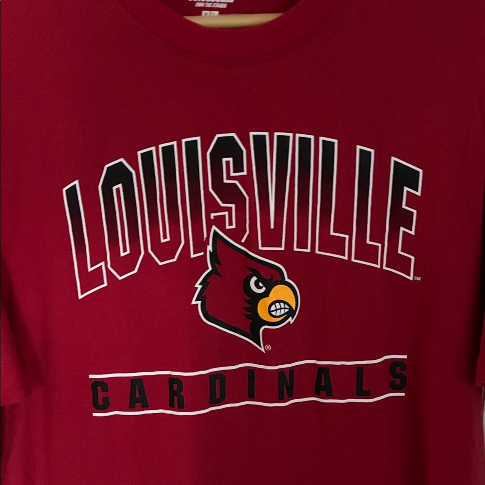 Colosseum Red Louisville Cardinals Short Sleeve Tee